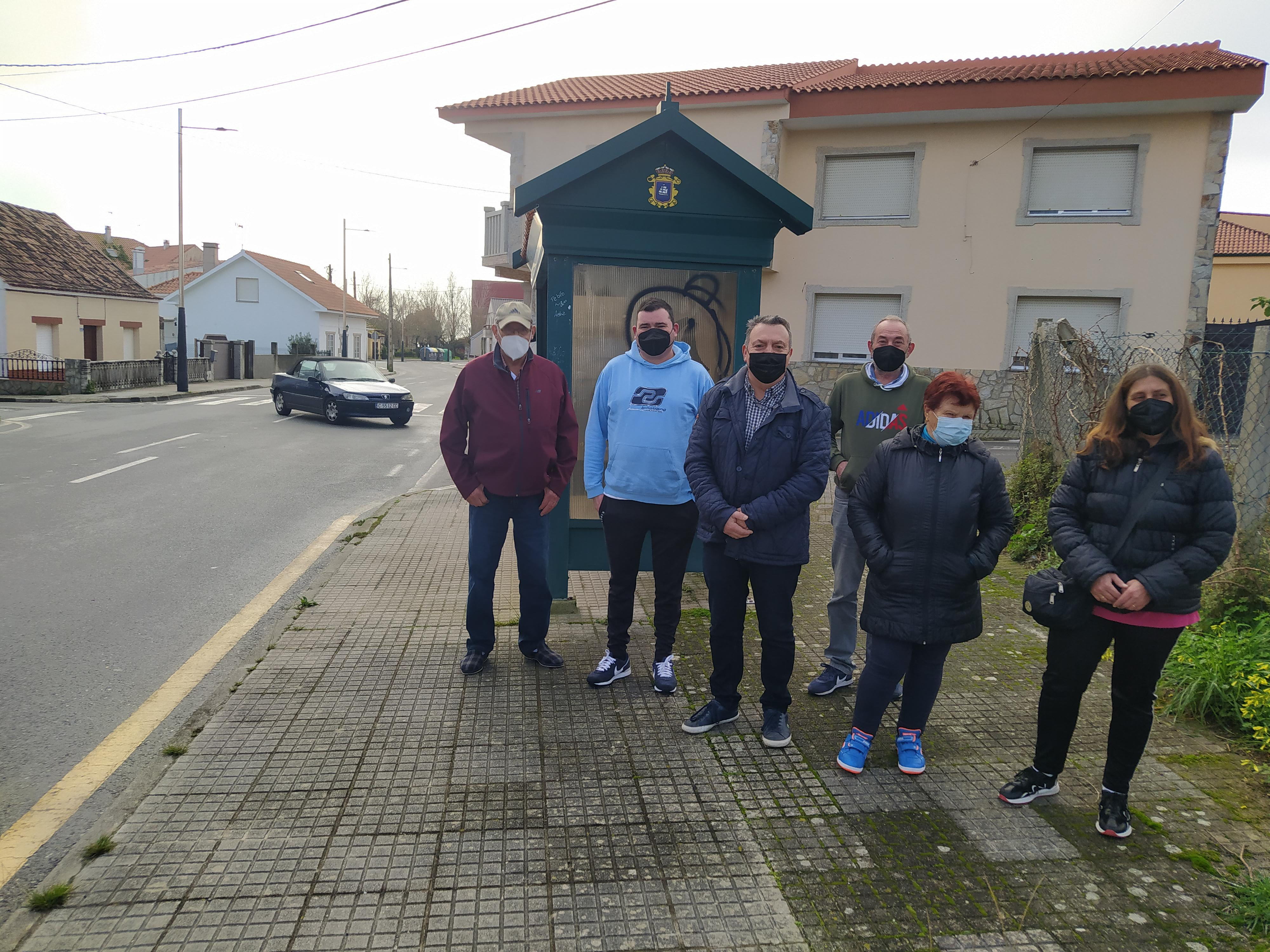 Vecinos de Rúa Castelao, en Aguiño, rechazan que sea de dirección única