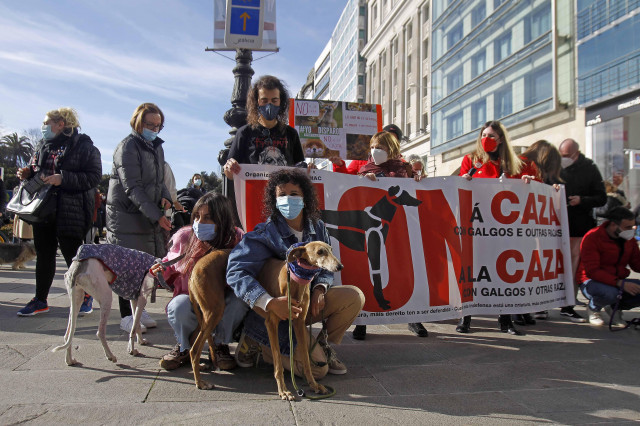 Animalistas protestan A Coruña y en 40 ciudades mas para decir &quot;no a la caza&quot;