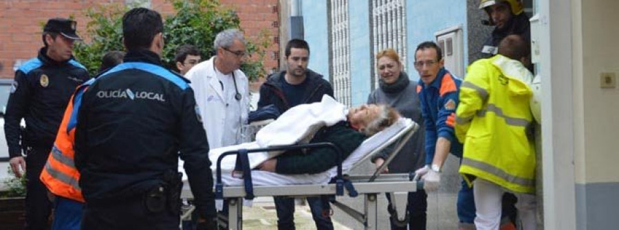 RIVEIRA-Rescatan en su casa a una mujer de 79 años que no respondía a sus familiares desde hace 2 días