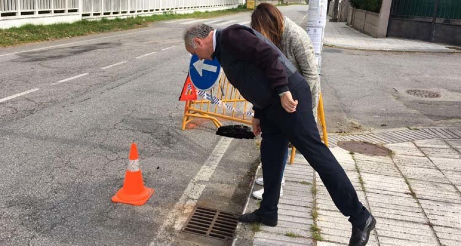 La Diputación pasará al Concello la factura de obra en el vial de As Sinas