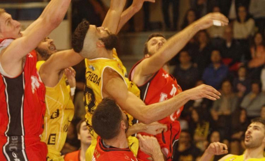 El Xuven cede ante un Basket Navarra muy acertado en el tiro exterior tras el descanso