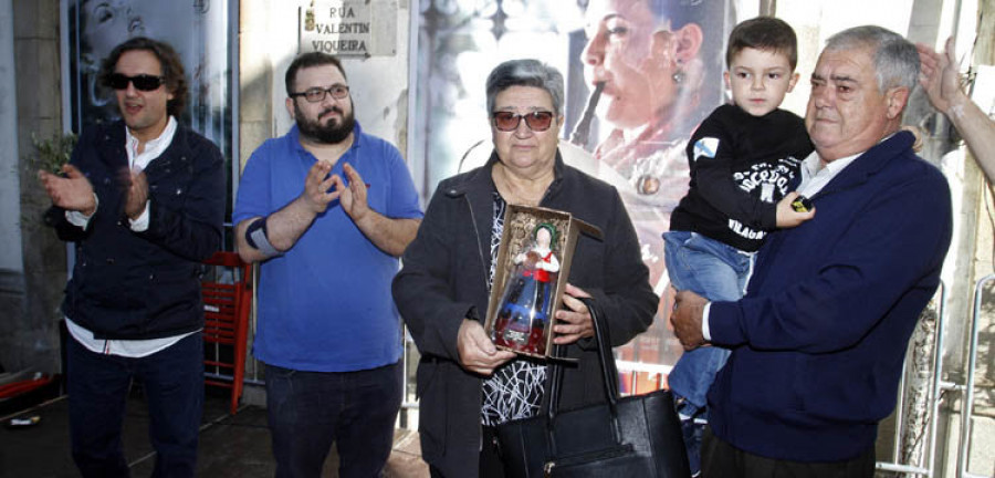 Reportaje | Vilagarcía vuelve a dar muestras de su solidaridad en la VIII Foliada da Baldosa