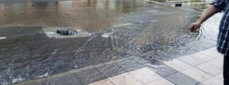 Doutor Tourón registra la tercera avería de la red de agua en dos meses