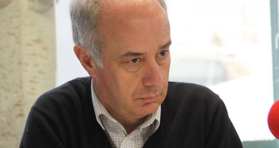 Gonzalo Durán apoia aos taxistas de Vilanova e aposta por unha solución de consenso