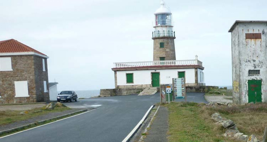 Ribeira solicita una subvención para mejorar la accesibilidad a la zona del Faro de Corrubedo