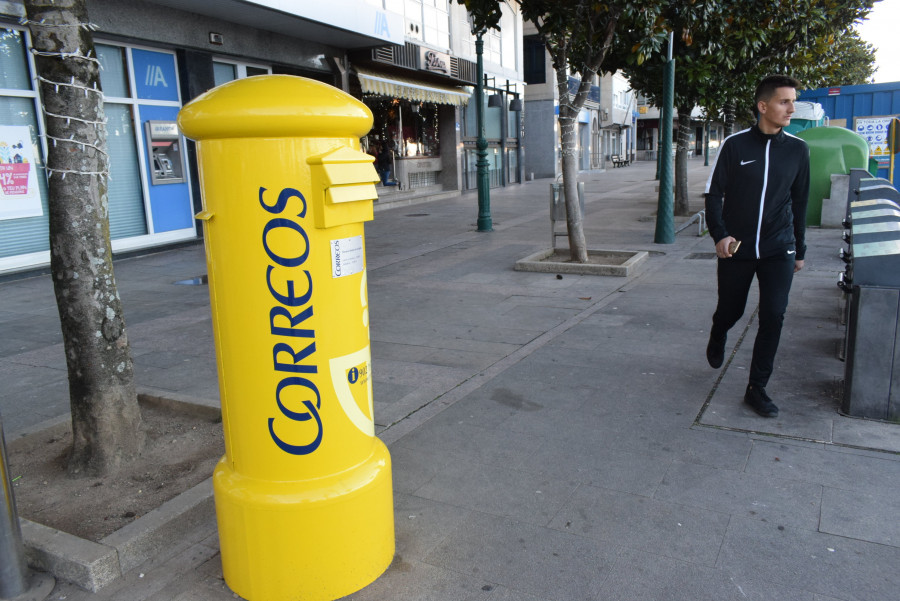 Correos no instalará un buzón en su estafeta de Ribeira por seguridad