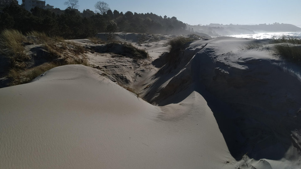 Los últimos temporales forman unas enormes y llamativas dunas en Major