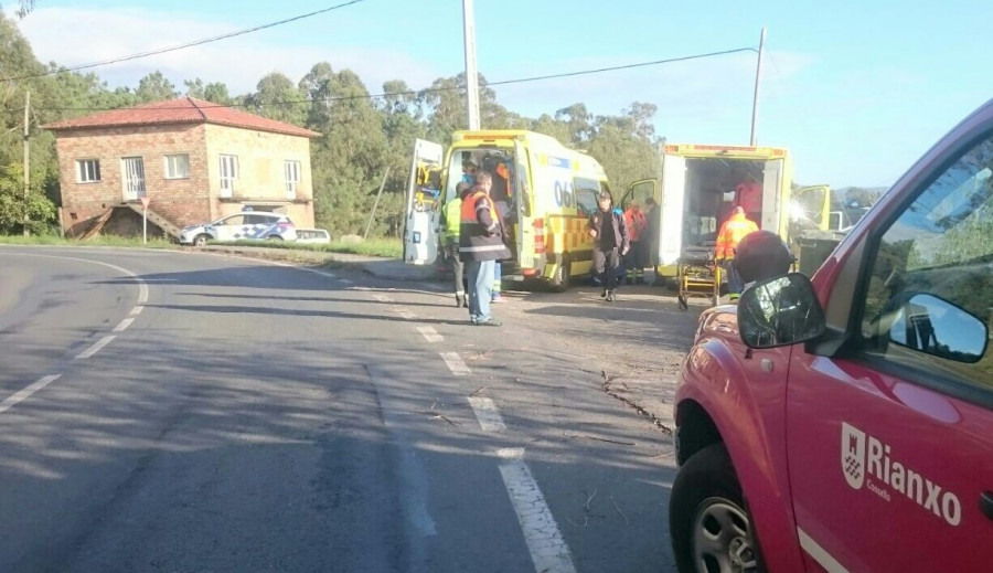 RIANXO - Una mujer de 45 años resulta herida grave en un atropello en Isorna