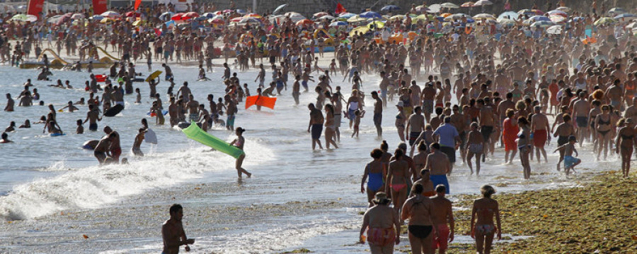 La Diputación prevé que el turismo en O Salnés aumente este verano un 11 %