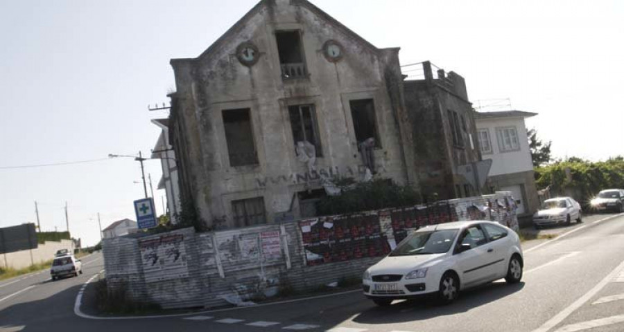 El dueño del cuartel asume el derribo 
y lo deberá hacer en menos de un mes