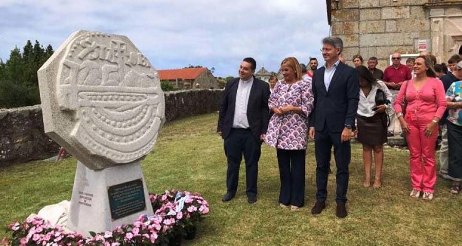 San Vicente cuenta con una réplica de la moneda hallada en Adro Vello