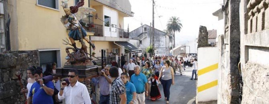 El San Miguel más solidario apuesta por quedarse en A Torre