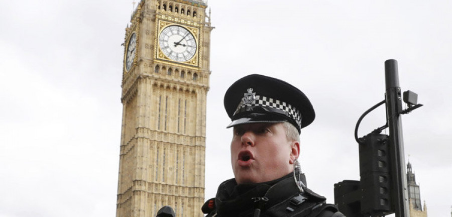 Un ataque terrorista ante el Parlamento británico deja cuatro muertos y  al menos 20 heridos