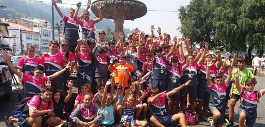 El Club Náutico Boiro se hace con la victoria por equipos en el río Tambre