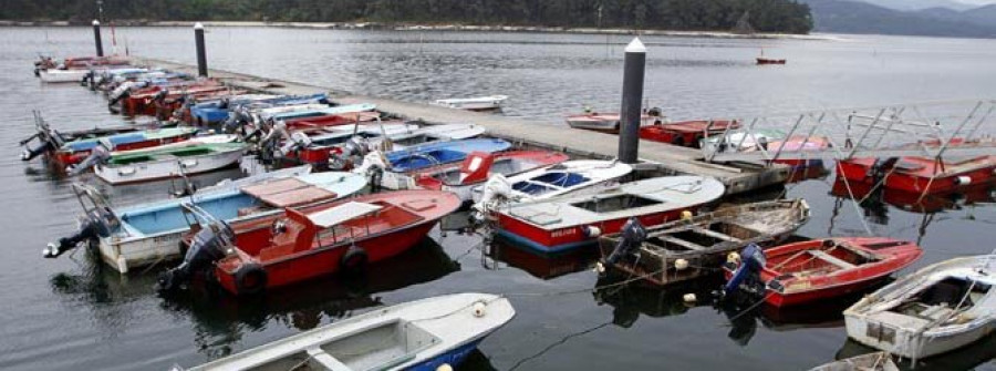 Portos revisará las embarcaciones  y los amarres en el puerto de Carril