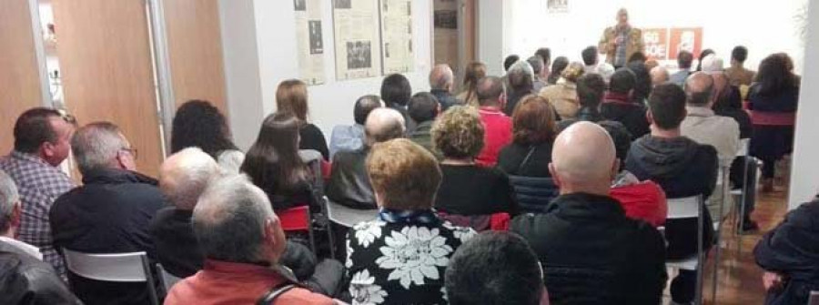 Romeu abarrota la sede vilagarciana en un acto arropado por militantes socialistas de toda la comarca