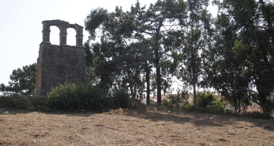 La primera cata en Cálago revela restos de tejas romanas y cerámicas