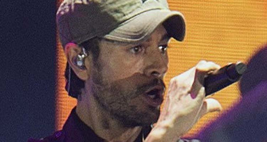 Enrique Iglesias enfada a su público en Santander