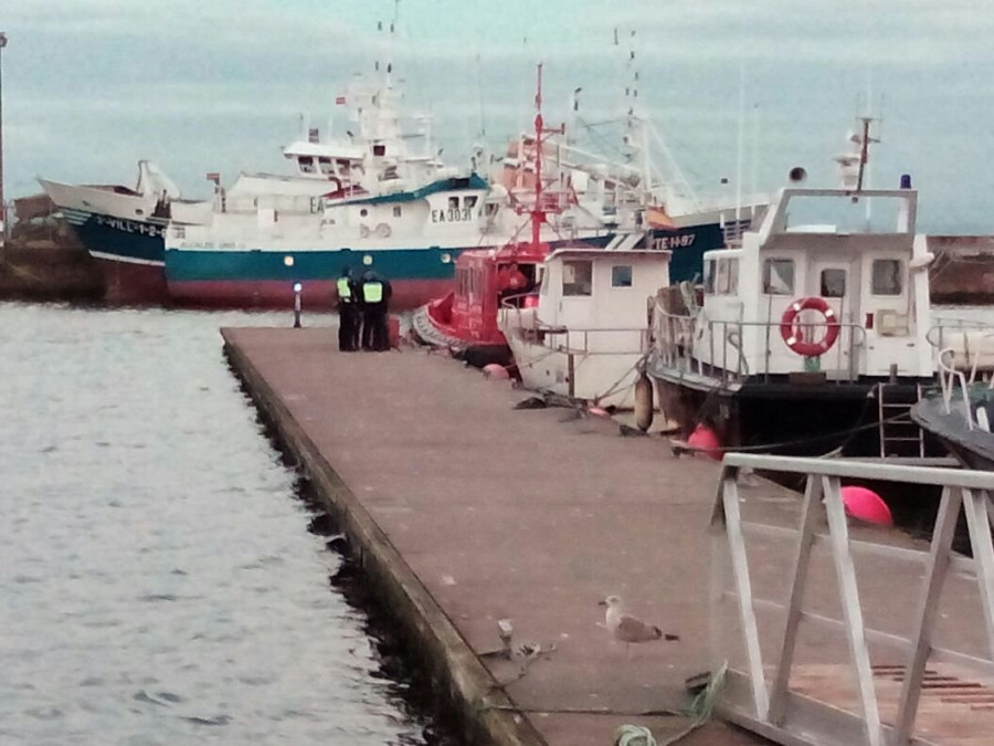 Aparece el cadáver de un hombre ahogado en la playa de Coroso, en Riveira