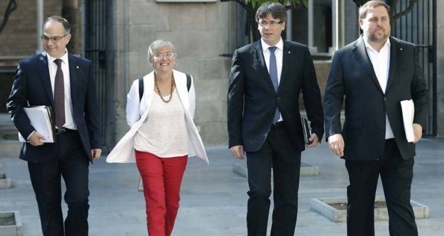 El Gobierno cancelará los fondos para Cataluña si financia el 1-O