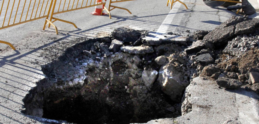 Vilanova.- Diputación y Costas constatan en As Sinas que el hundimiento afecta también al paseo