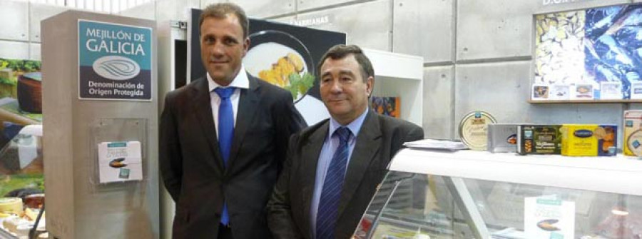 El stand de Mexillón de Galicia recibe el respaldo institucional en el XXVIII Salón Gourmet