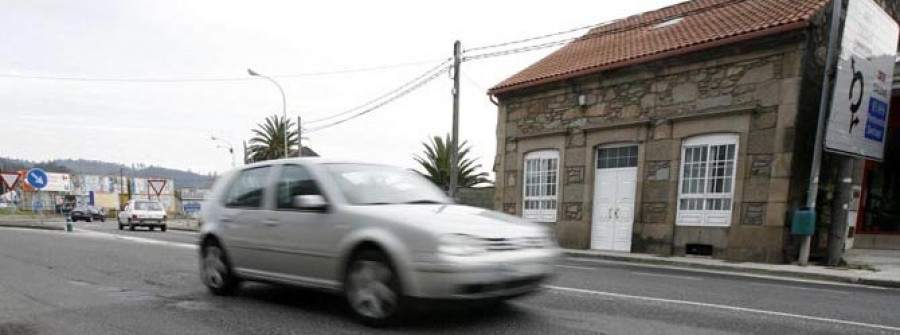 A rúa Juan Carlos I deberá estar libre  de coches hoxe a partir das oito da tarde