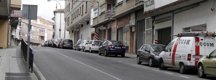 Un herido tras colisionar una moto y un coche en la Avenida Agustín Romero