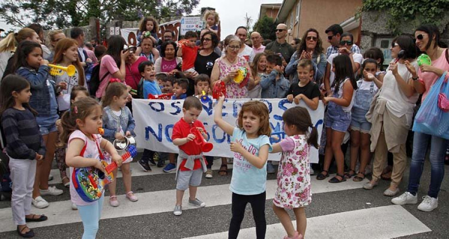 Pérez cree que O Piñeiriño cuenta con recursos para desdoblar un aula