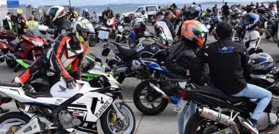 “Os Reventapistóns” prevé que unas 500 motos se den cita en su primera concentración en Ribeira