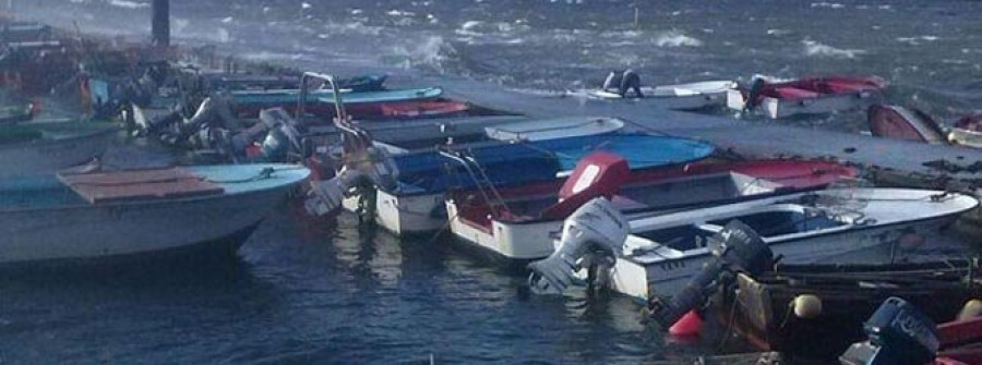 Portos apunta que los barcos dañados en Carril por la marea estaban atracados en mal lugar