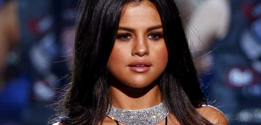 La actriz estadounidense Selena Gomez se toma un descanso