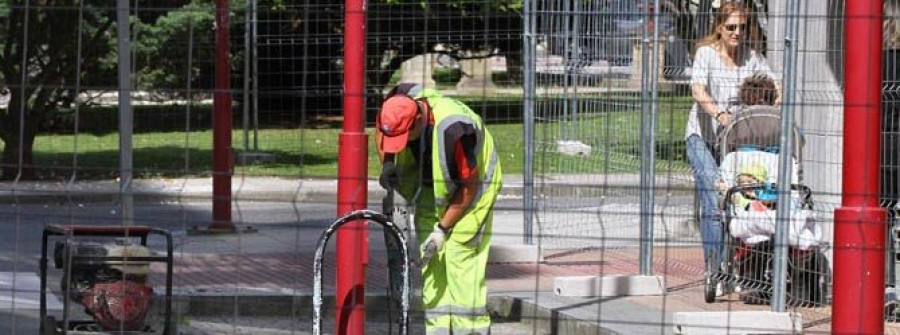 La piqueta y las vallas de obra toman las calles Ramón y Cajal y Arapiles