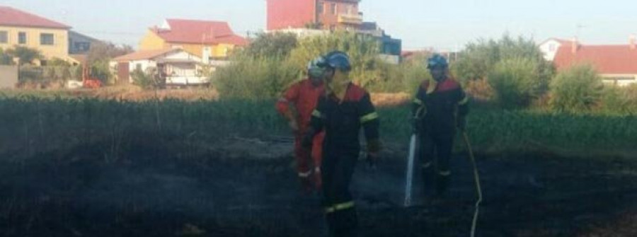 Trabajadores del hotel de Río Azor decidieron desalojar a 80 clientes al sentir la amenaza de un incendio forestal