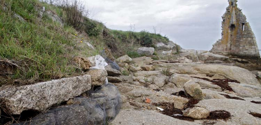 Un gavión protegerá las estructuras arqueológicas de San Sadurniño