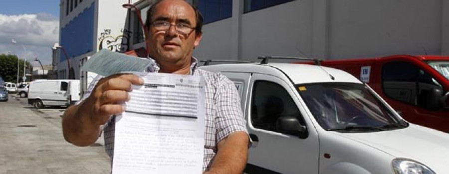 Un placero recurre una multa por aparcar su coche en García Caamaño