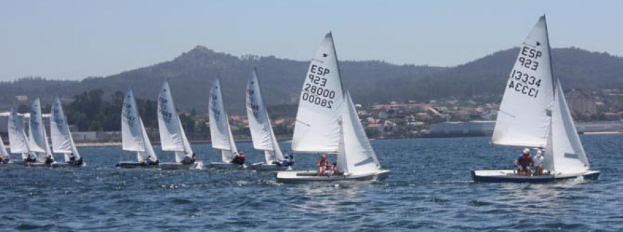 Míguez y Pardo, del RCN Coruña, lideran el Memorial Nacho Rey