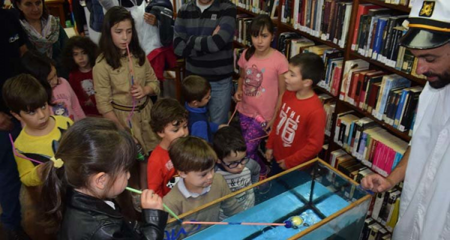 Reportaje | Los más pequeños “se sumergen” en los libros en Rianxo