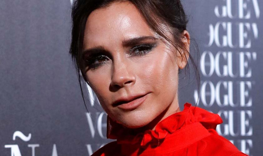 Victoria Beckham promueve 
el boxeo femenino en Kenia