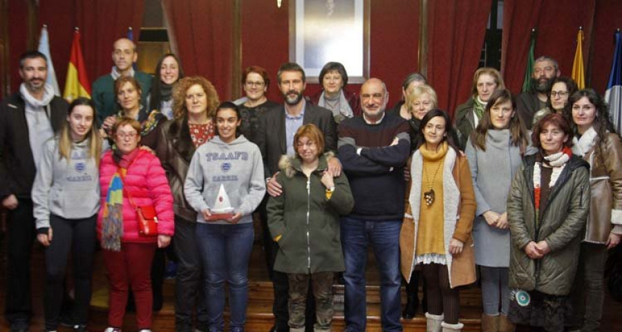 Reportaje | La educación en valores recibe su merecido premio 
en Vilagarcía