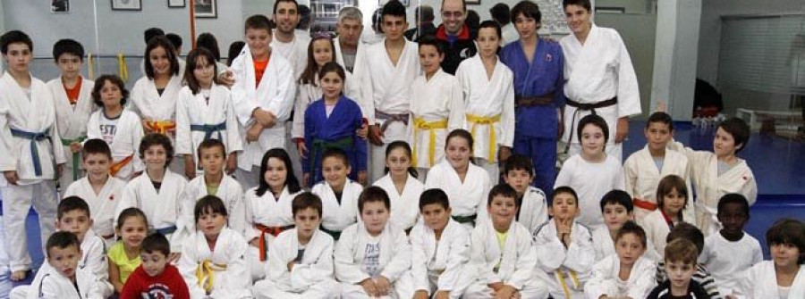 Dos alumnos del gran maestro Crespo reactivan el judo en Vilagarcía