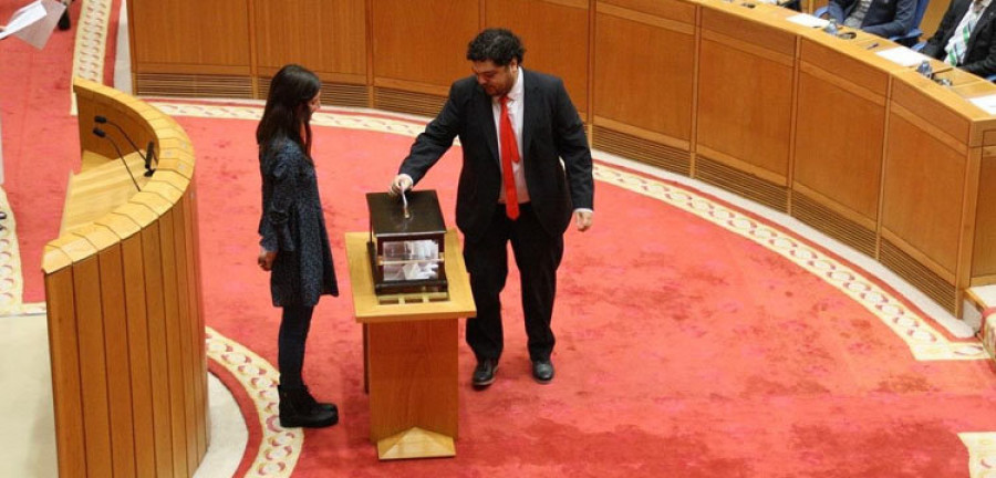Marta Rodríguez, del PP, no repite como vicepresidenta del Parlamento