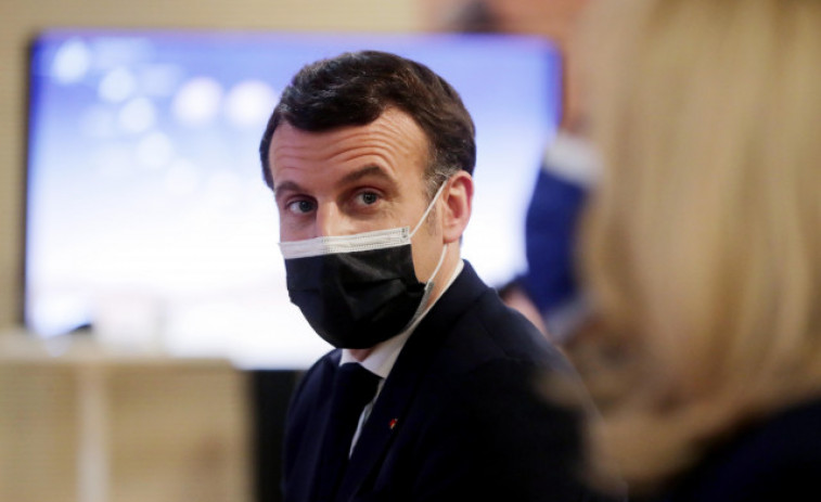 Macron pide que Occidente facilite 5 % de sus vacunas a países en desarrollo