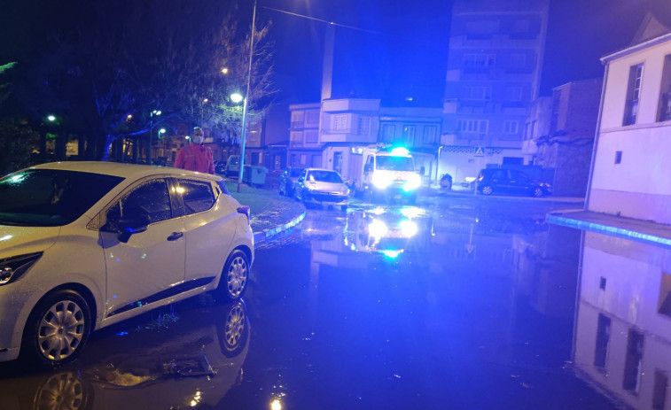 Un conductor se da a la fuga tras atropellar a un hombre de madrugada en Vilagarcía