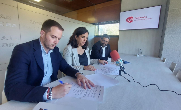 La Mancomunidade y AJE firman un convenio para generar una red de emprendimiento tecnológico
