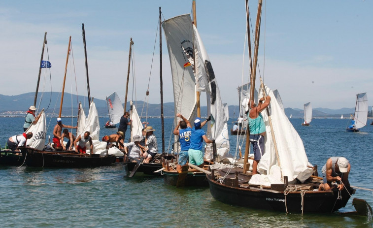 A dorna “Pereka” volve impoñerse na mar, esta vez na Regata de O Bao de A Illa