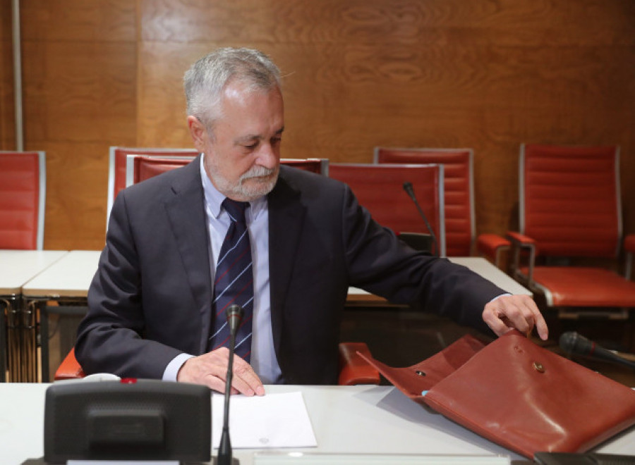 Alfonso Guerra apoya el indulto a Griñán: "En ese documento estará mi firma"