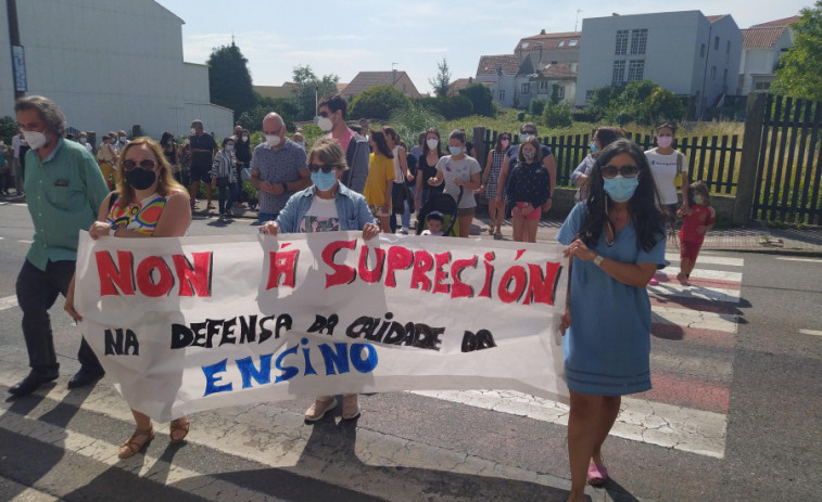 El colegio de Palmeira pierde un aula en segundo de Primaria y un especialista en PT para este curso