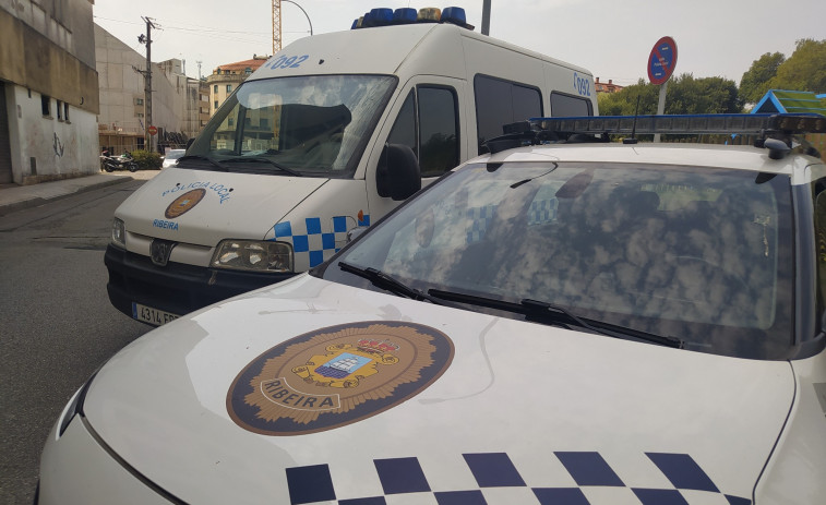 ​Denunciados un motorista y dos conductores de sendos coches al dar positivo en la prueba de alcoholemia en Ribeira