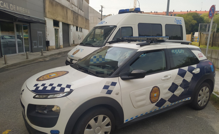Denunciado en Ribeira un conductor por un delito contra la seguridad vial tras cuadruplicar la tasa de alcoholemia